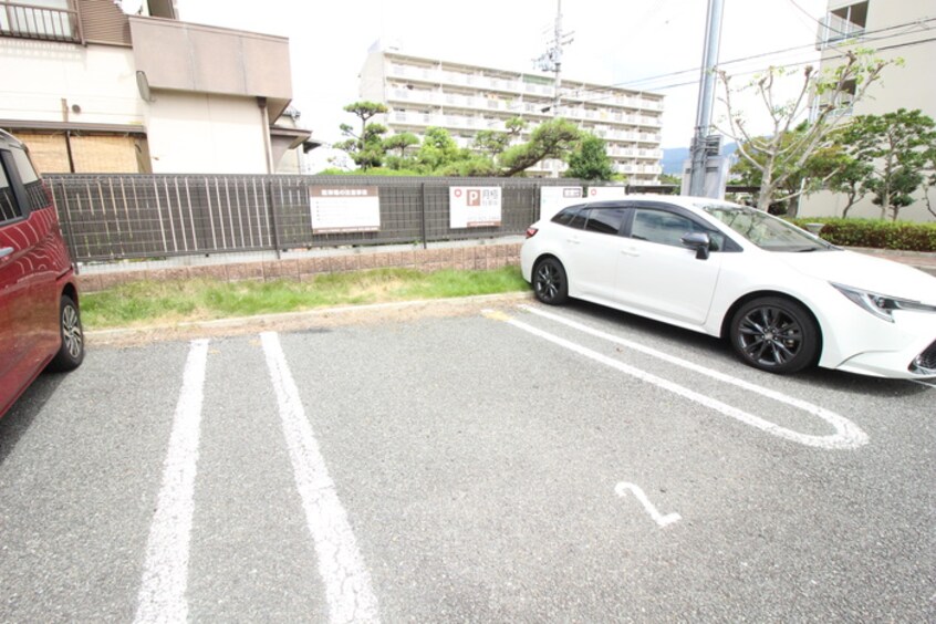 駐車場 アルシオーネ花園