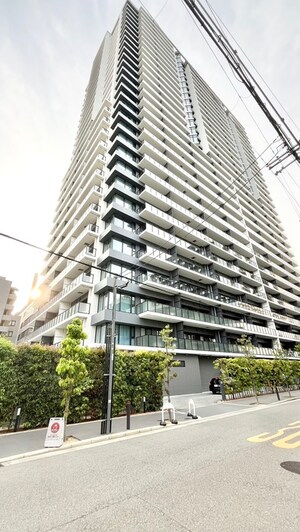 ｼﾃｨﾀﾜｰ東梅田ﾊﾟｰｸﾌﾛﾝﾄ（2006）