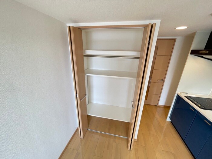 収納 ｶｽﾀﾘｱ三宮