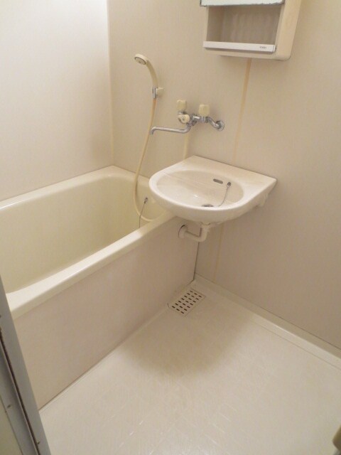 居室 レ－ベンハイム諏訪