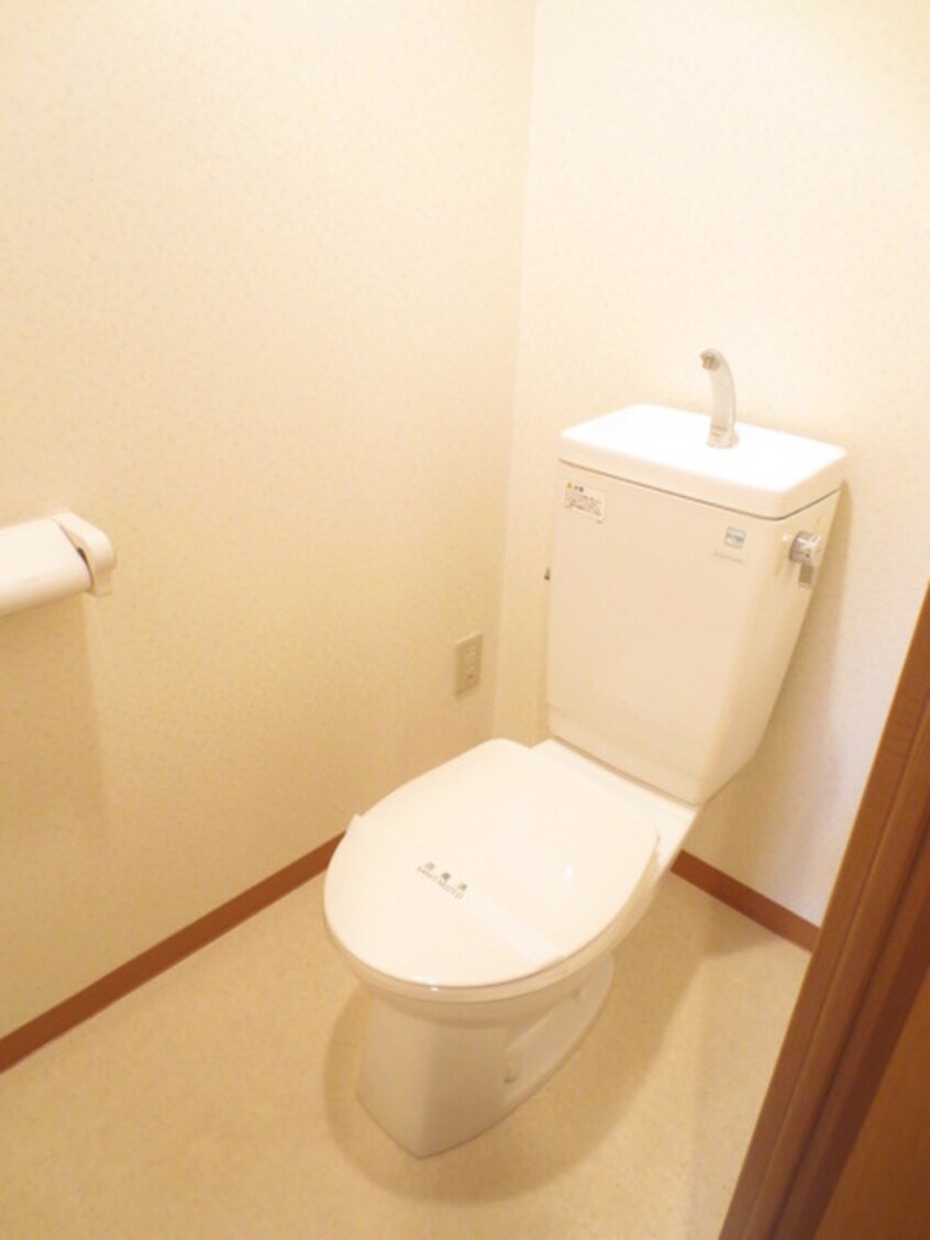 トイレ アネシス鶴見