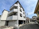 カ－ムロ－ド八王寺の外観