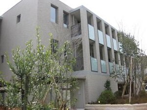 グランドメゾン岡本（402）