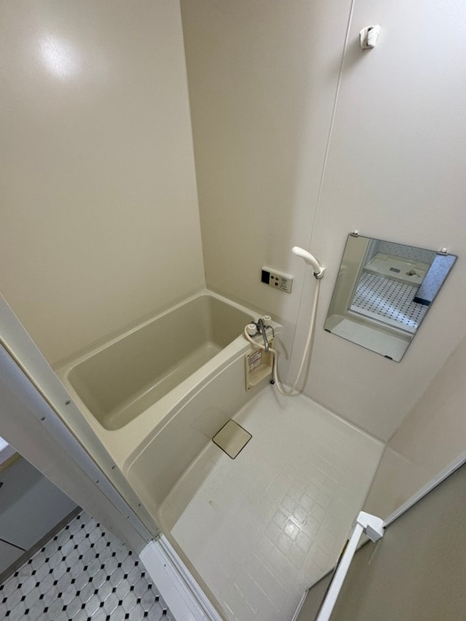 バス／シャワールーム等 アルママ－テル