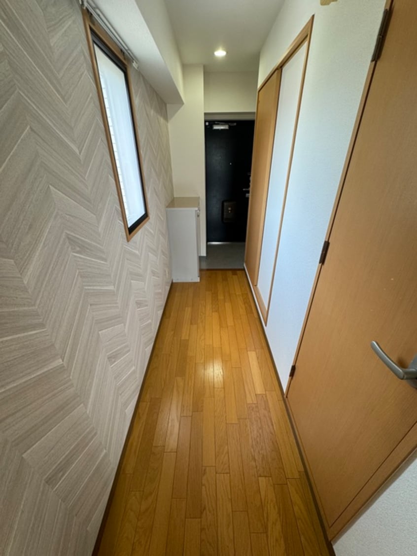 廊下 アルママ－テル