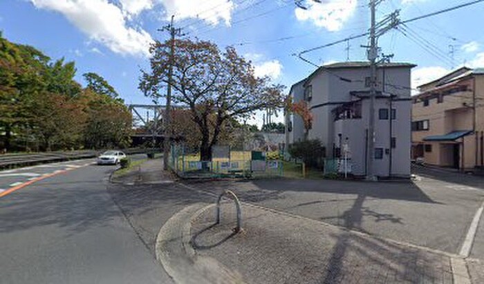 西田中(公園)まで800m タウンハウス今々館