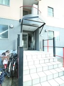 エントランス部分 マンションはまゆう