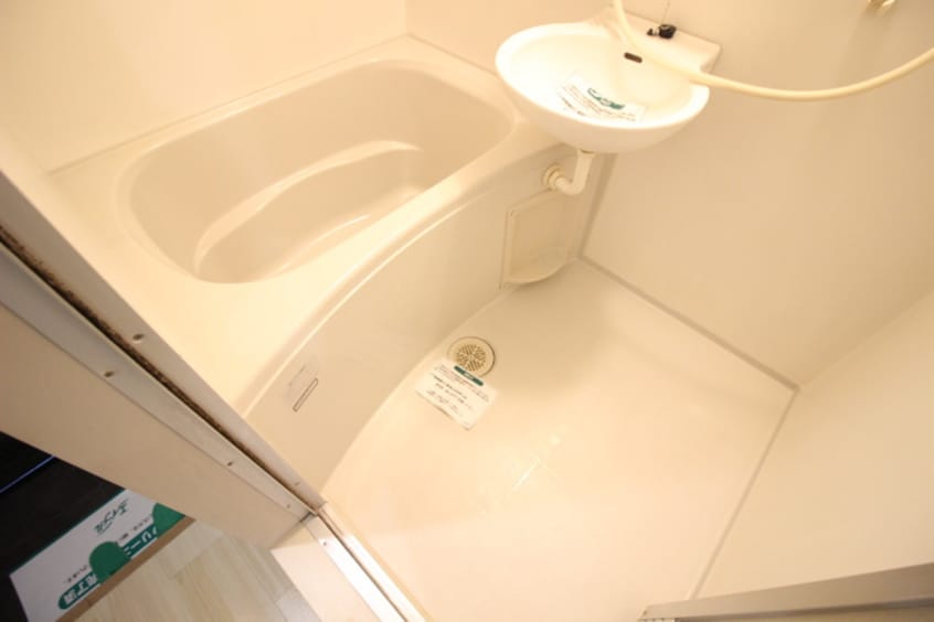 バス／シャワールーム等 ﾓﾃﾞﾗｰﾄ･ﾅｵ