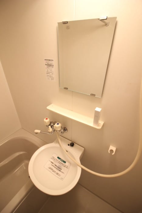 洗面 ﾓﾃﾞﾗｰﾄ･ﾅｵ