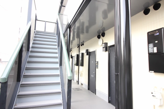 エントランス部分 ﾓﾃﾞﾗｰﾄ･ﾅｵ