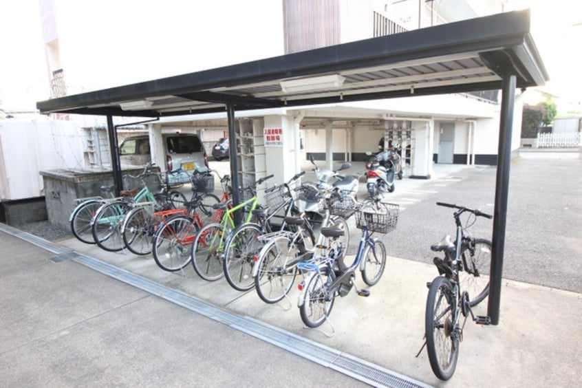 駐輪場 ﾓﾃﾞﾗｰﾄ･ﾅｵ