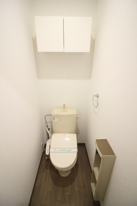 トイレ ﾓﾃﾞﾗｰﾄ･ﾅｵ