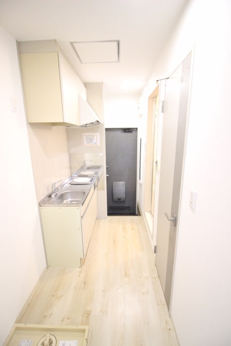 廊下 ﾓﾃﾞﾗｰﾄ･ﾅｵ