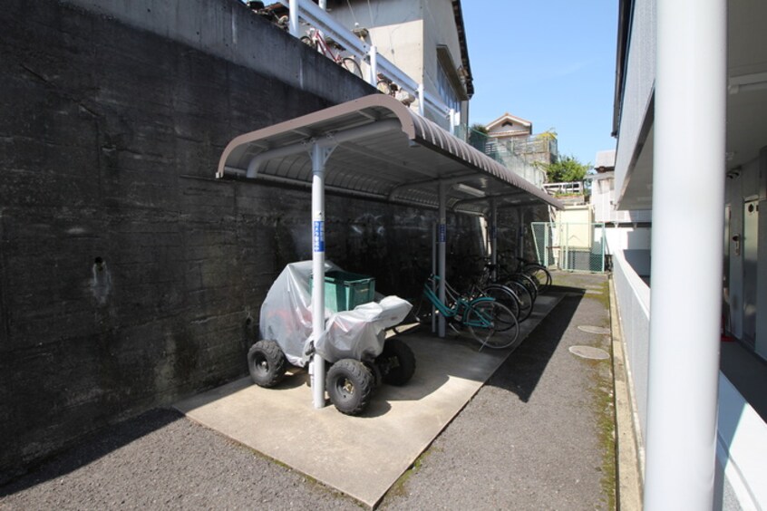 駐輪場 メルベ－ユ