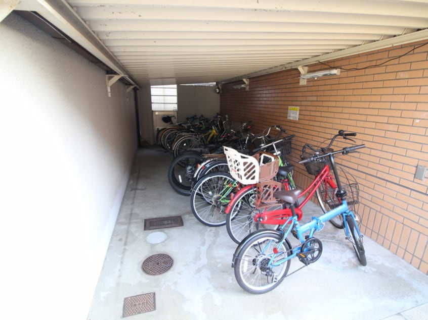 駐輪場 ピアレス千本