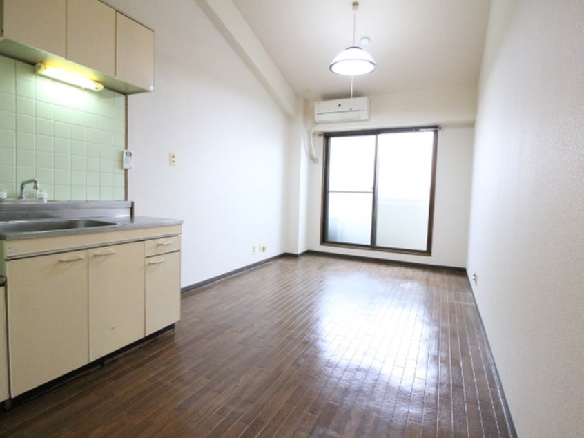 居室 ユングフラウ南禅