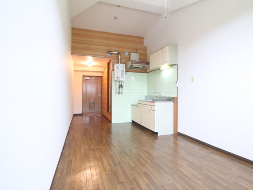 居室 ユングフラウ南禅