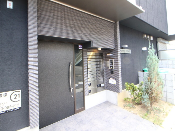 エントランス部分 エヌエムスワサントドゥウエスト