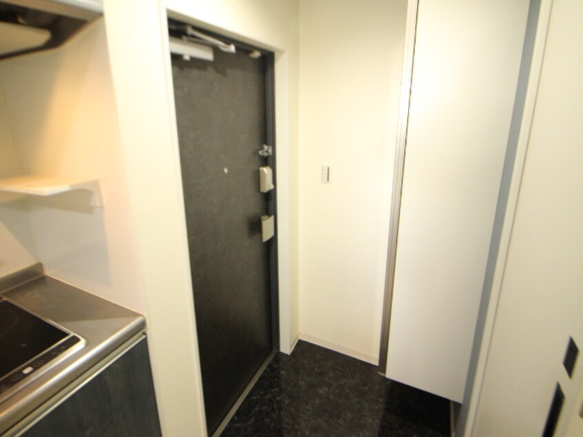 玄関 エヌエムスワサントドゥウエスト