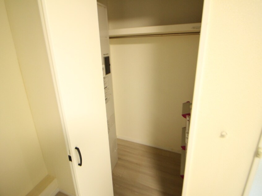 収納 エヌエムスワサントドゥウエスト