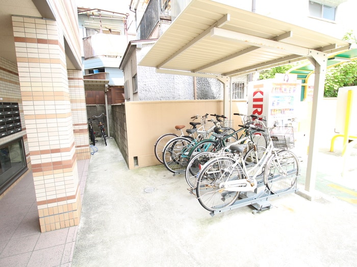 駐輪場 クリスタルコート江坂
