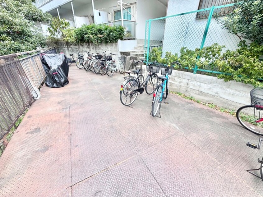 駐輪場 Residence Excelle