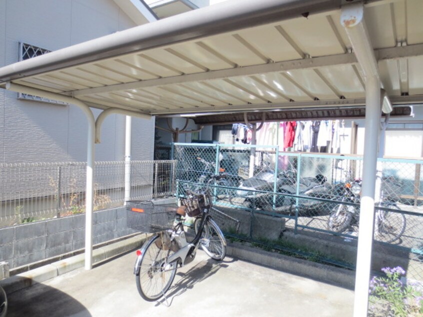 駐輪場 リトルハイツ