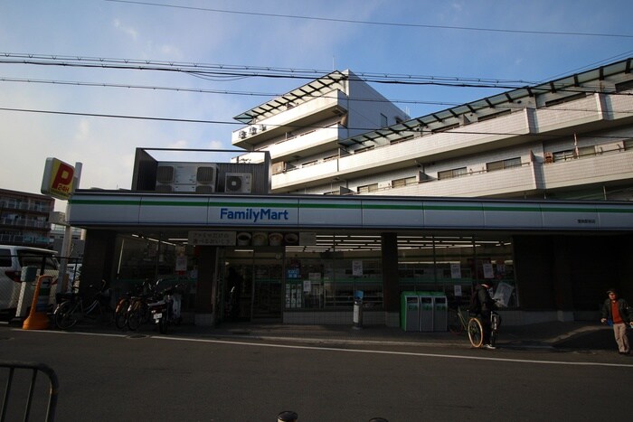 ファミリーマート 萱島駅前店(スーパー)まで220m アビリティＫ