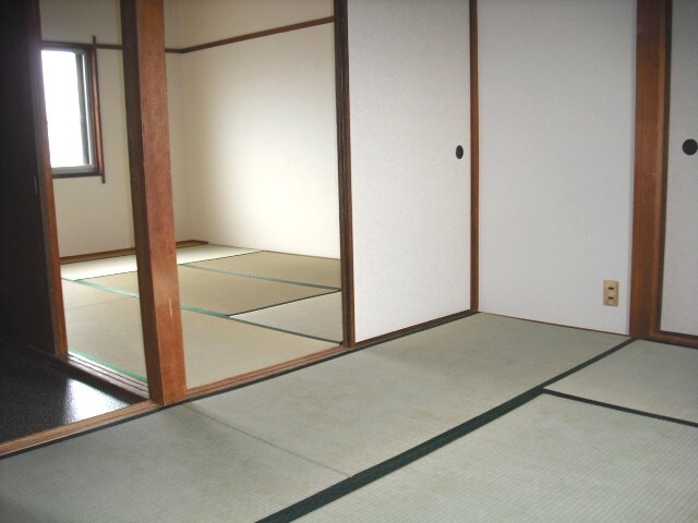居室 いずみハイツ