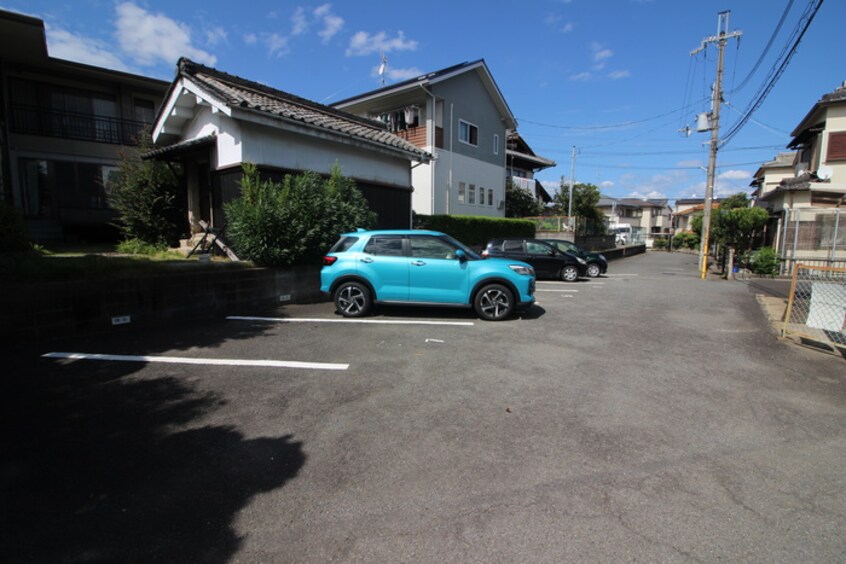 駐車場 ファミールほうじの木