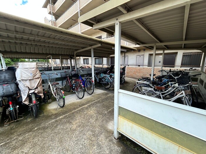 駐輪場 エミネンス辻本Ⅱ