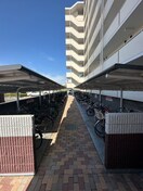 駐輪場 AXIS　MEZON　HINENO