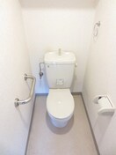 トイレ AXIS　MEZON　HINENO