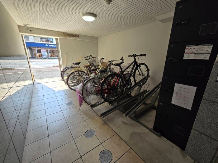 駐輪場 パレス龍大