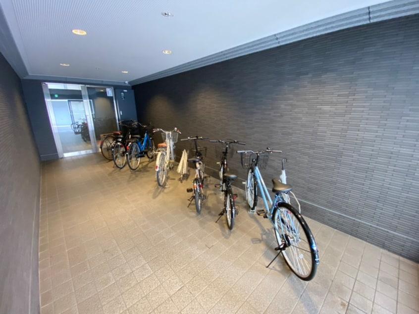 駐輪場 Delizia三条堀川