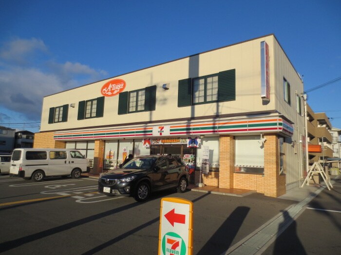 セブンイレブン枚方長尾家具町２丁目店(コンビニ)まで25m アンジェリック長尾