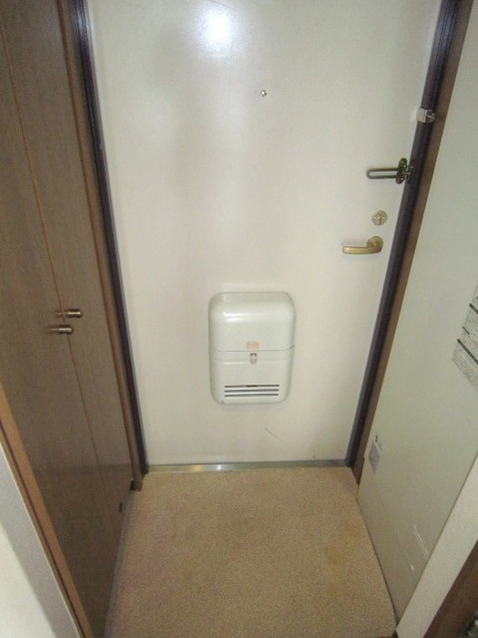 玄関 PS　HIGASHI　OSAKA