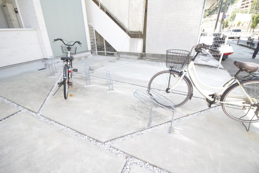 駐輪場 ワコーレヴィータ神戸須磨浦通
