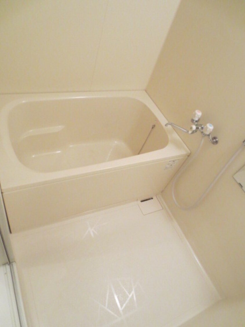 バス／シャワールーム等 カモンコ－ト岸里