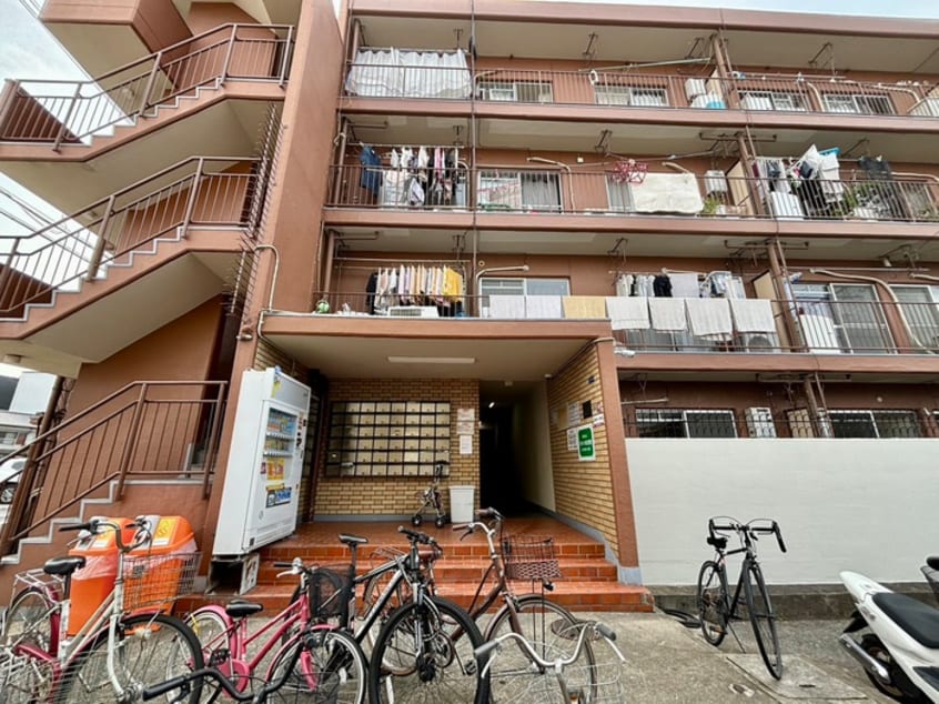 エントランス部分 カモンコ－ト岸里