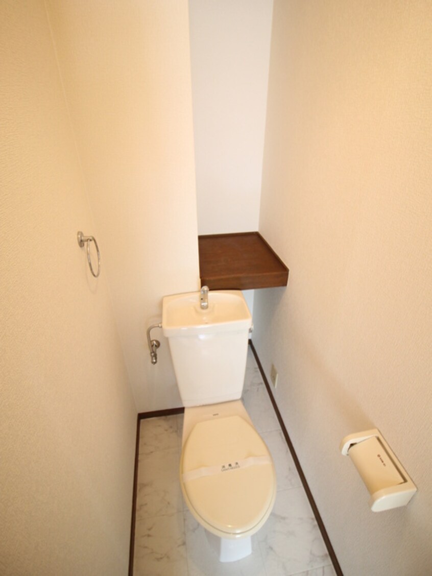 トイレ シャト－安藤
