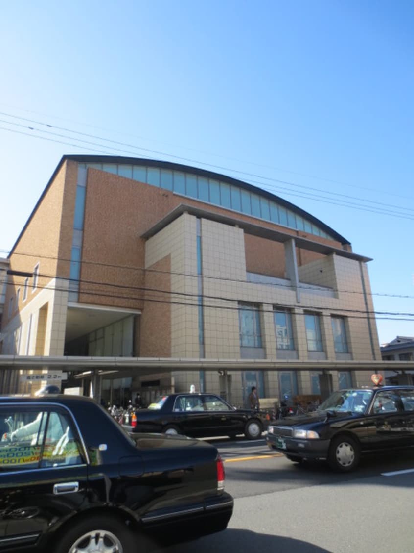 東山区役所(役所)まで220m ベラジオ京都清水（３０５）