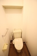 トイレ ｴﾊﾞｰｸﾞﾘｰﾝ豊中上野西
