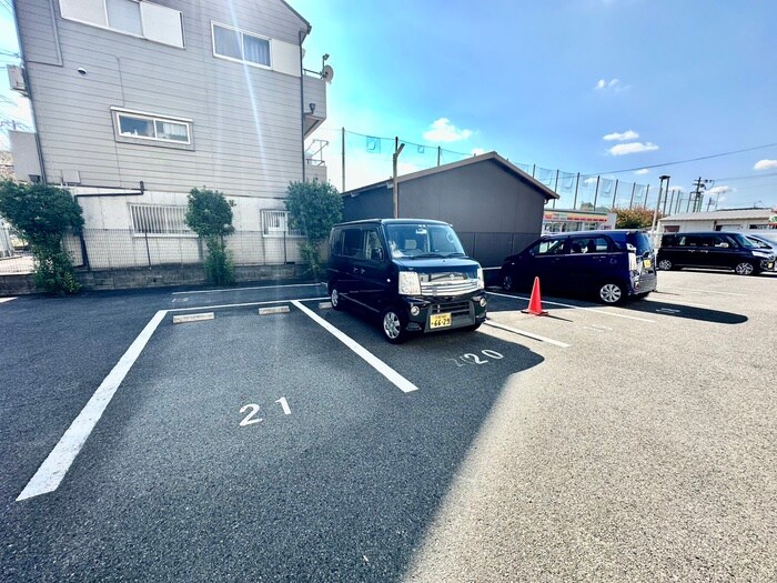 駐車場 フロンティア深野