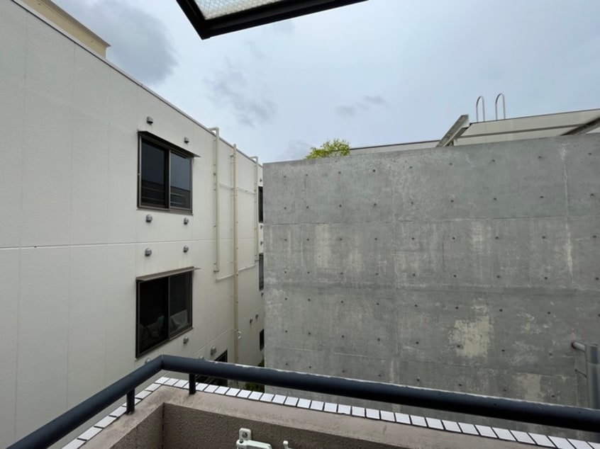 室内からの展望 メリーヒル緑地公園