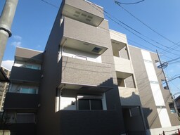 建築中