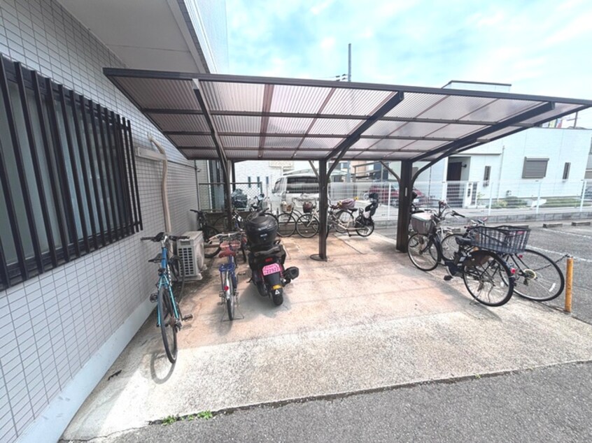 駐輪場 シャトレ－寿