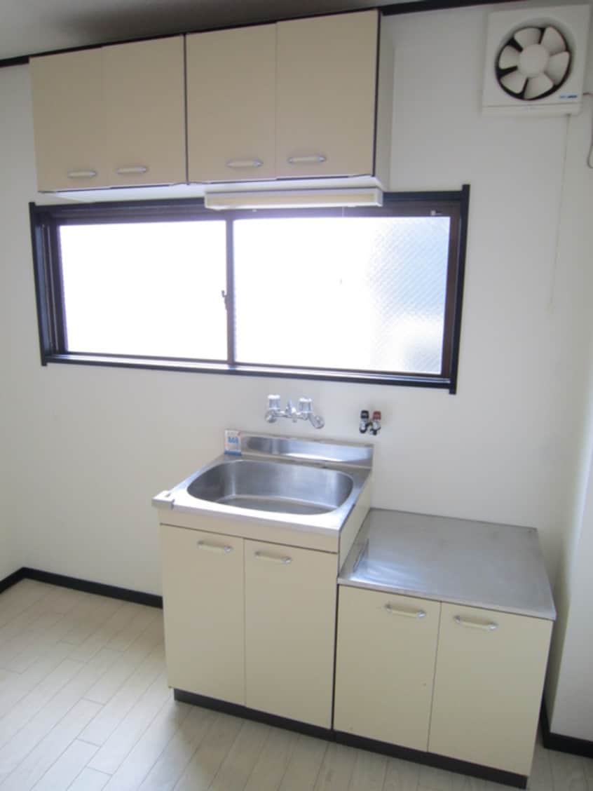 キッチン クリオコ－ト磯島