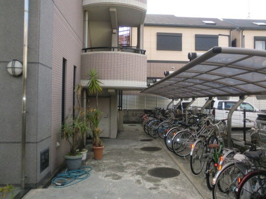 駐輪場 ヴェルジェ旭ヶ丘
