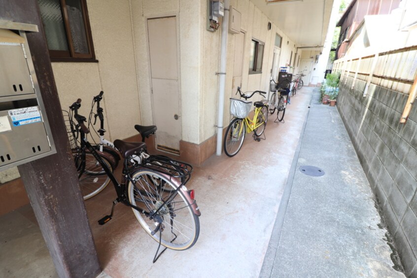 駐輪場 サニーハウスウエハラ